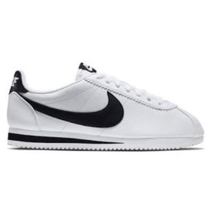 Nike Cortez sneakers no box has thick white shoe laces